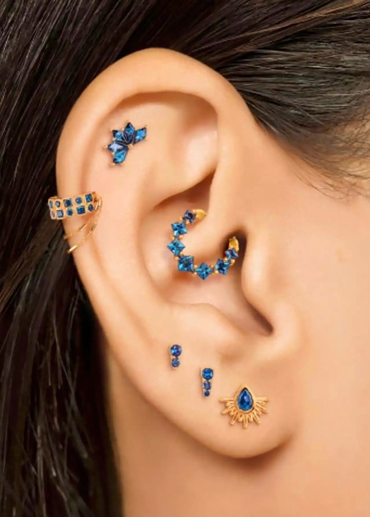 پیرسینگ گوش رنگ ثابت