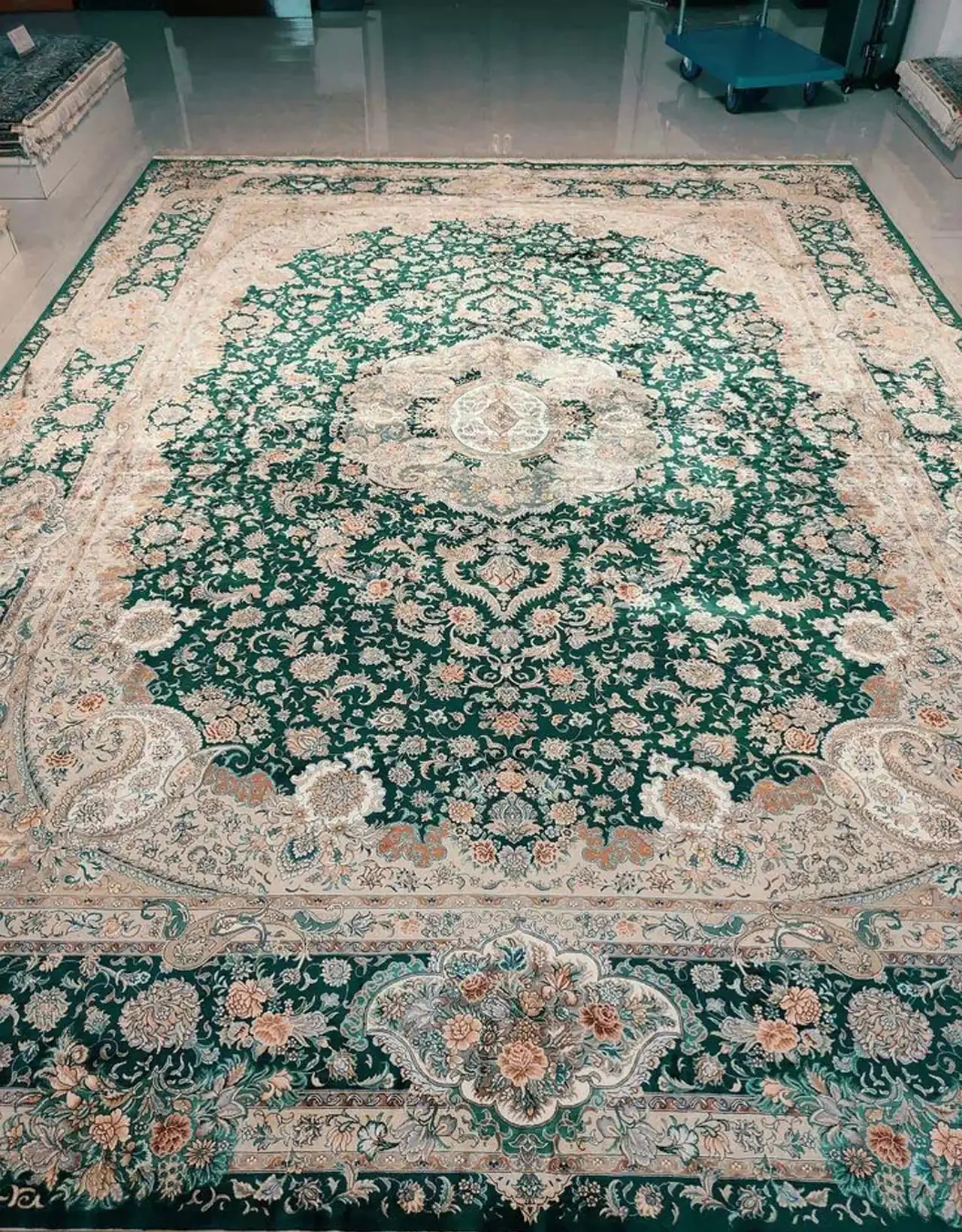 جدیدترین مدل فرش پذیرایی ۱۴۰۴ + زیباترین مدل های فرش پذیرایی ترند امسال