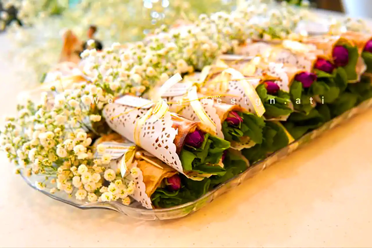 نون و پنیر سبزی سفره عقد 