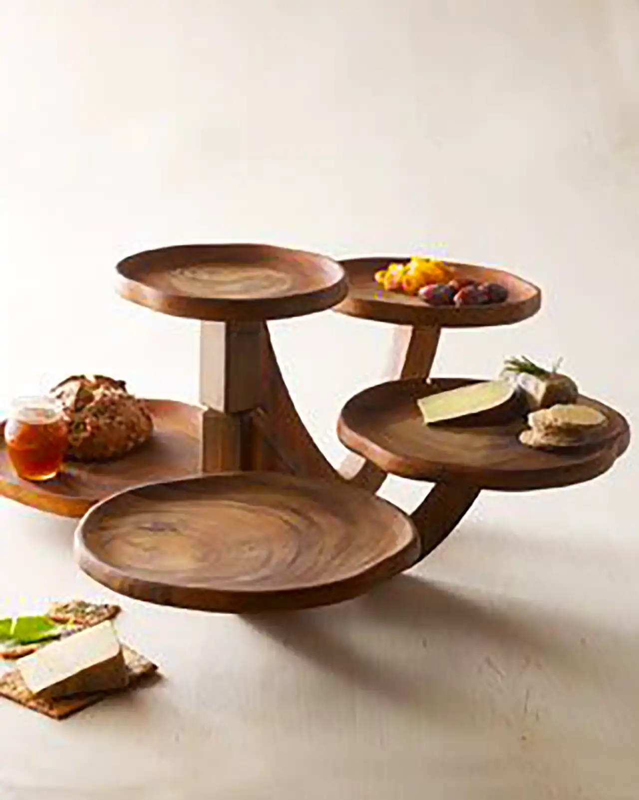 شیرینی خوری طبقاتی چوبی