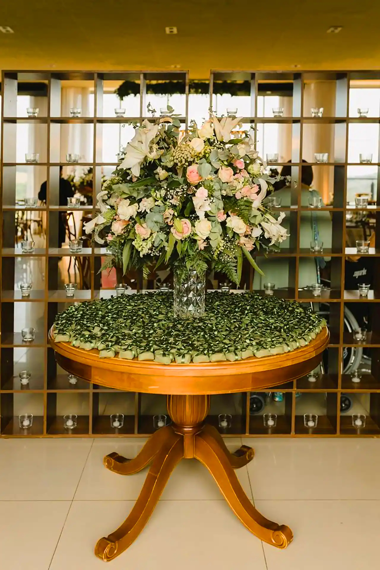 چیدمان میز برای گیفت عروسی 