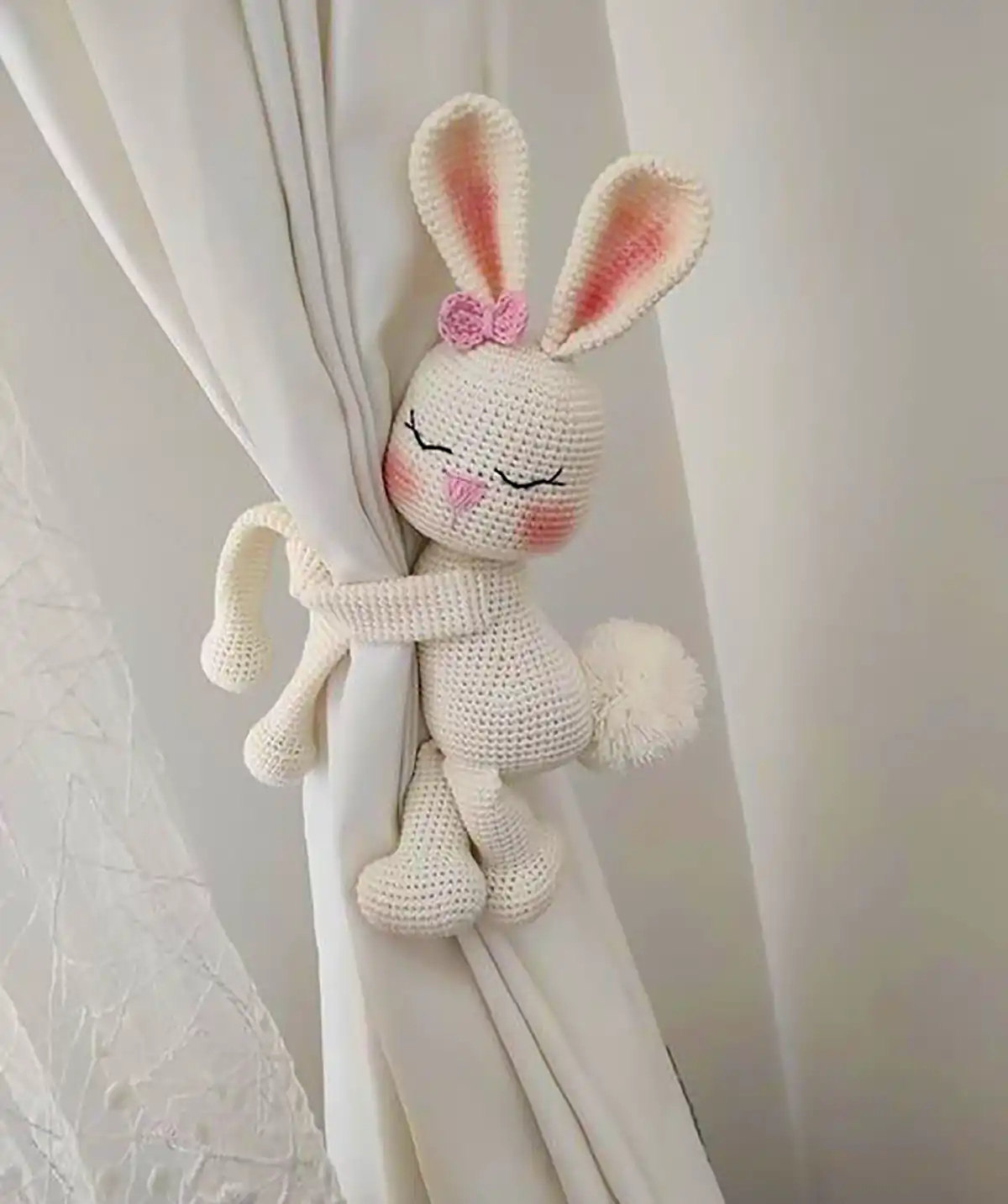 نگهدارنده پرده عروسکی 