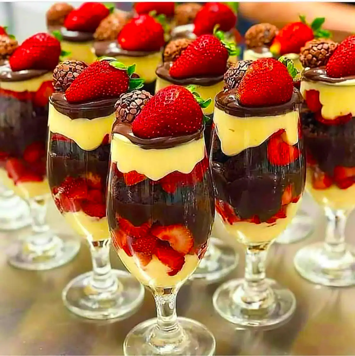 دسر تک نفره میوه ای