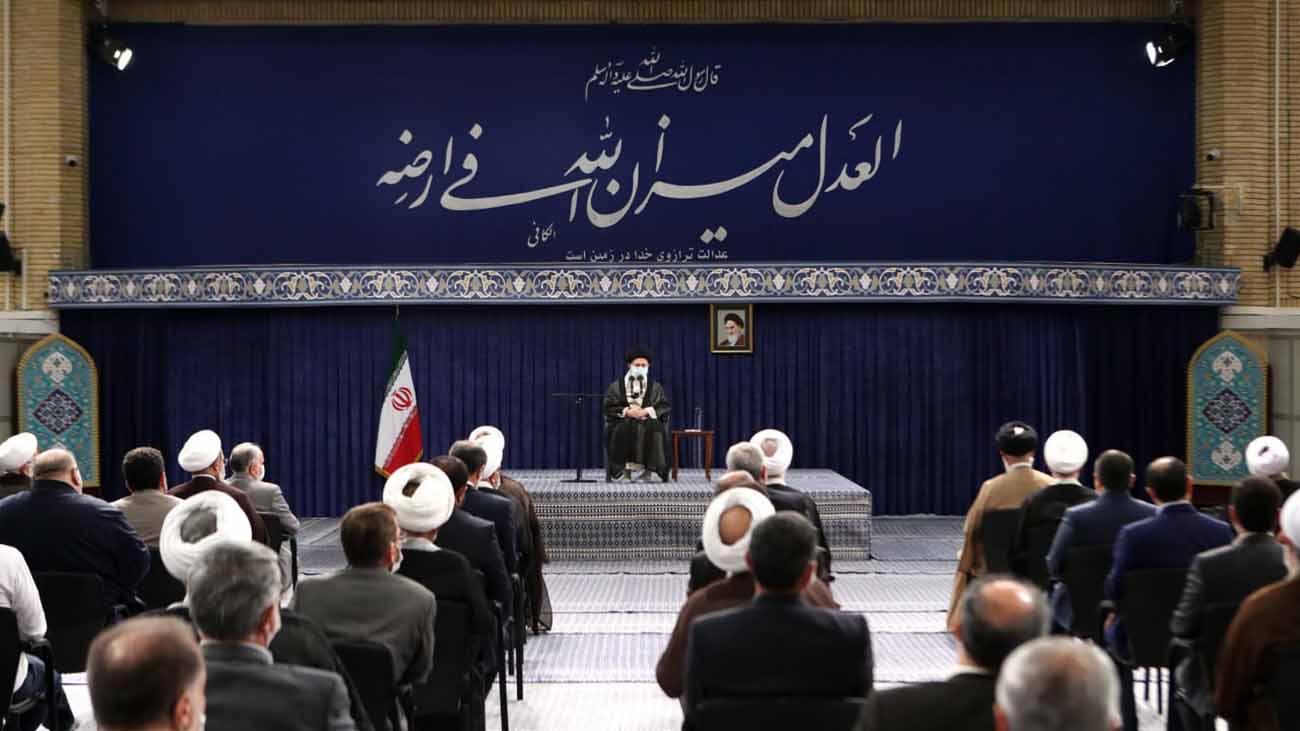 رهبر انقلاب اسلامی در دیدار رئیس، مسئولان و جمعی از کارکنان قوه قضائیه 2