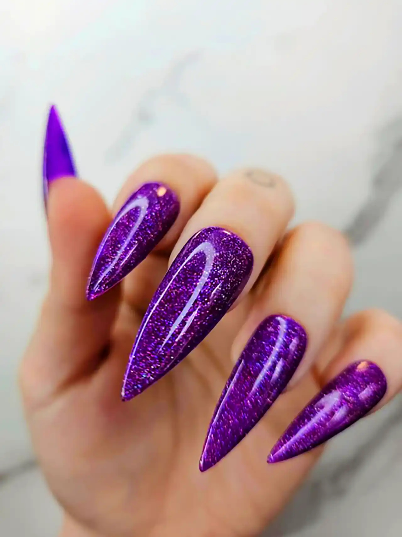 مدل ناخن بادامی شیک 