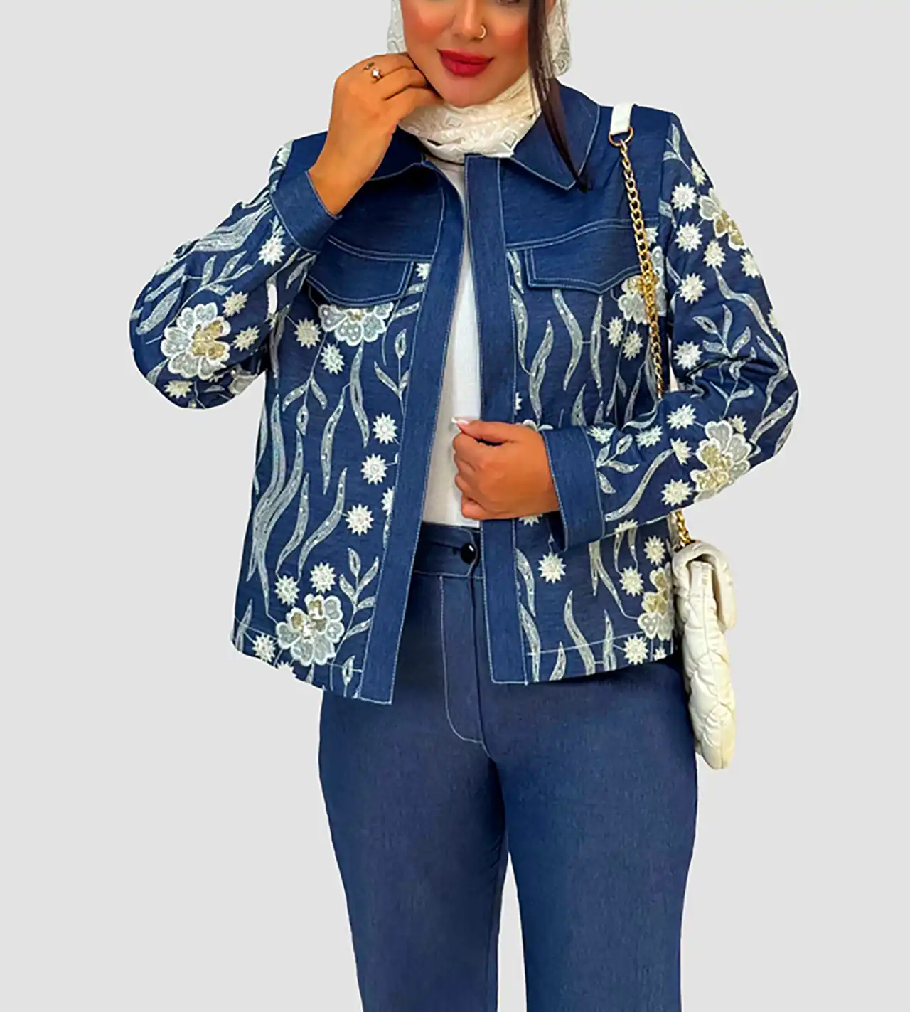 تیپ زنانه اسپرت و روزمره 