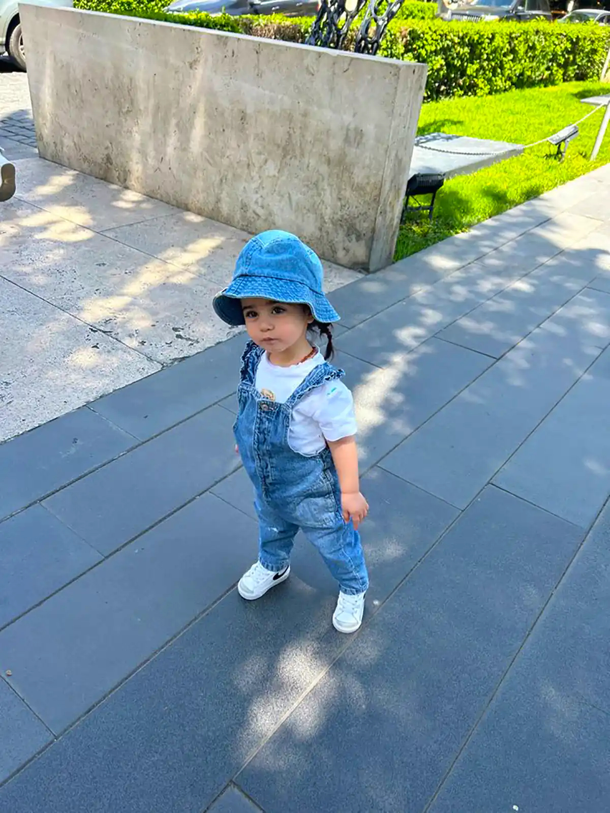 شلوار سرهمی جین بچگانه