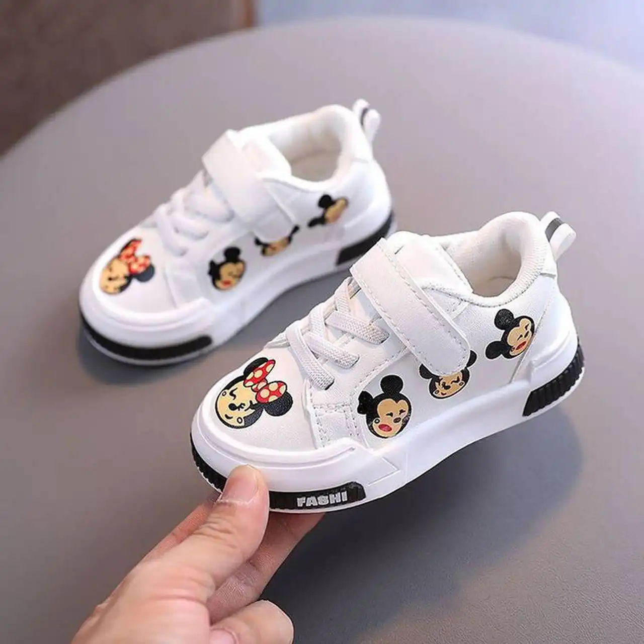 کتونی کیوت بچه‌ گانه + جدیدترین و خفن ترین مدل های کتونی بچه‌ گانه دخترانه و پسرانه