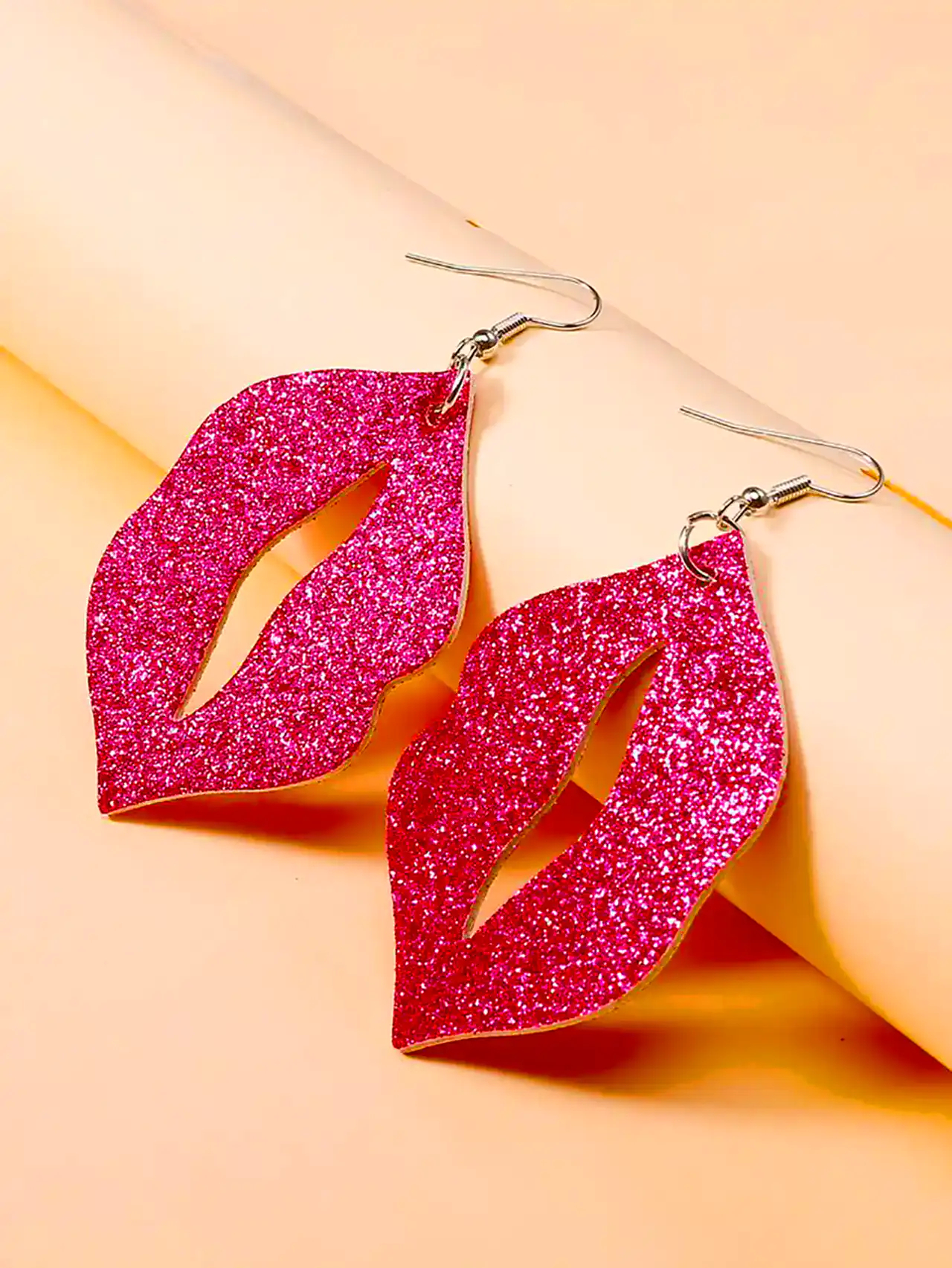 گوشواره طرح لب