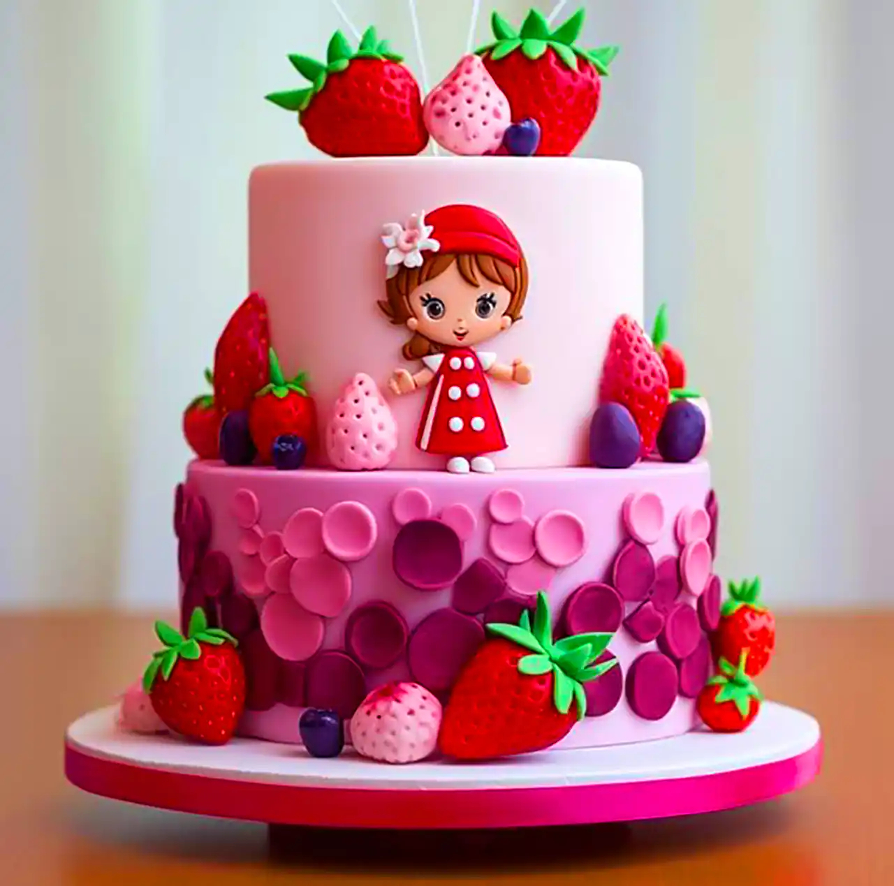 کیک تولد دخترتوت فرنگی