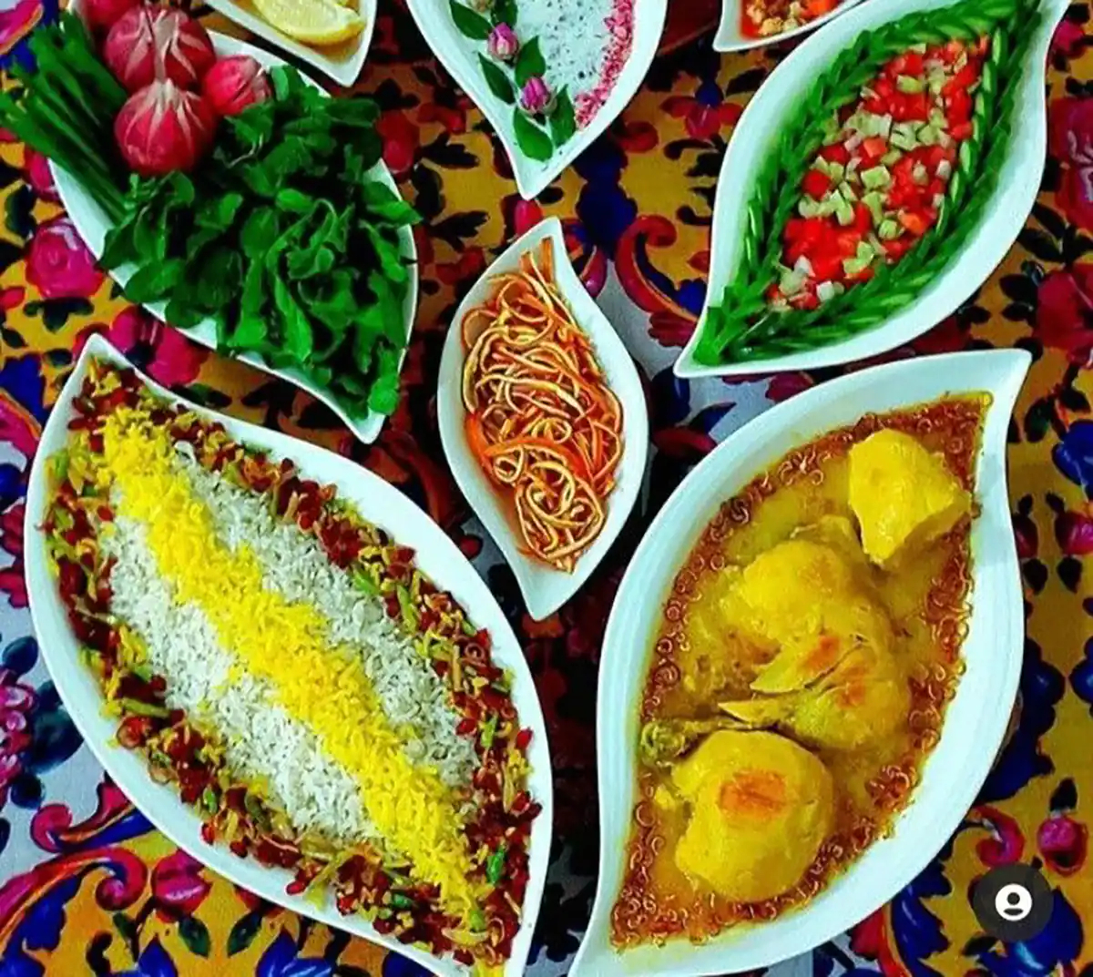 عکس سفره هفت سین عکس سفره هفت سین فانتزی سفره هفت سین مدرن تزیین سفره شام ایرانی عکس سفره غذای شیک 