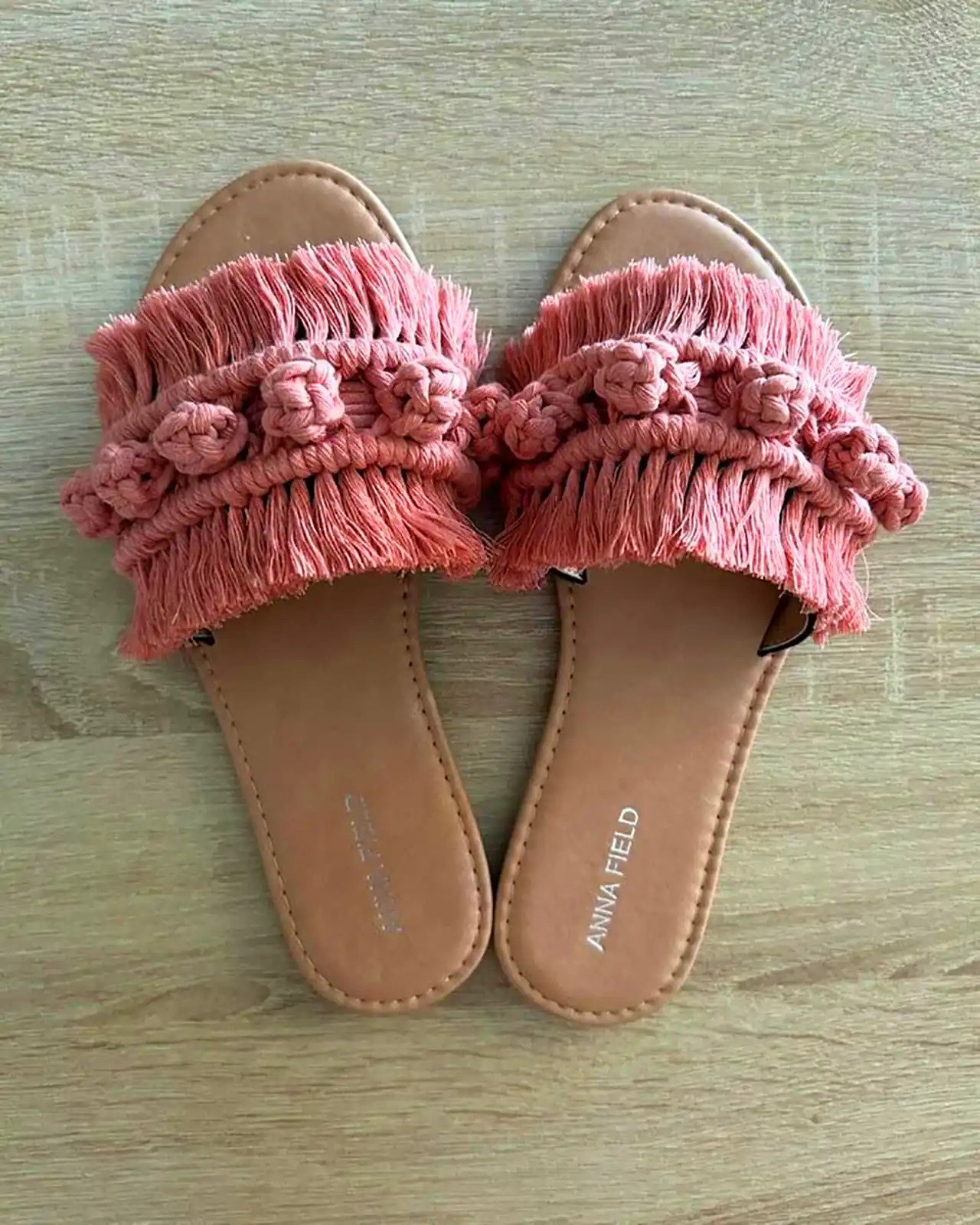 دمپایی دستساز با هنر مکرومه 