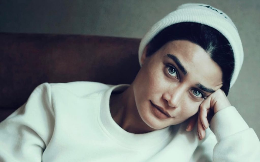 معرفی زیباترین بازیگران ایران؛ تینا آخوندتبار