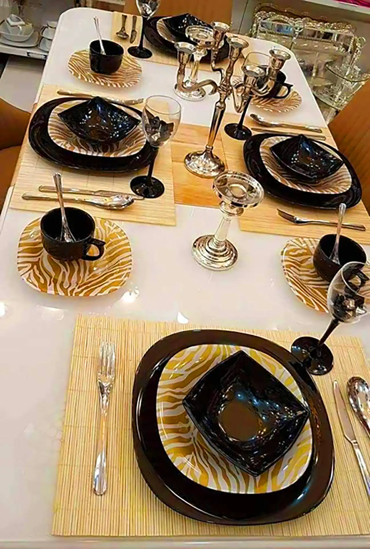 ظروف مشکی برای جهیزیه 