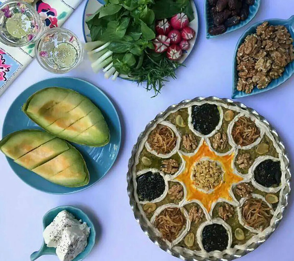 تزیین آش رشته با کشک و پیاز داغ
عکس آش رشته تزیین شده
طرز تهیه کشک برای تزیین آش رشته
تزیین آش رشته برای مدرسه
تزیین آش رشته نذری ساده
عکس آش رشته خانگی