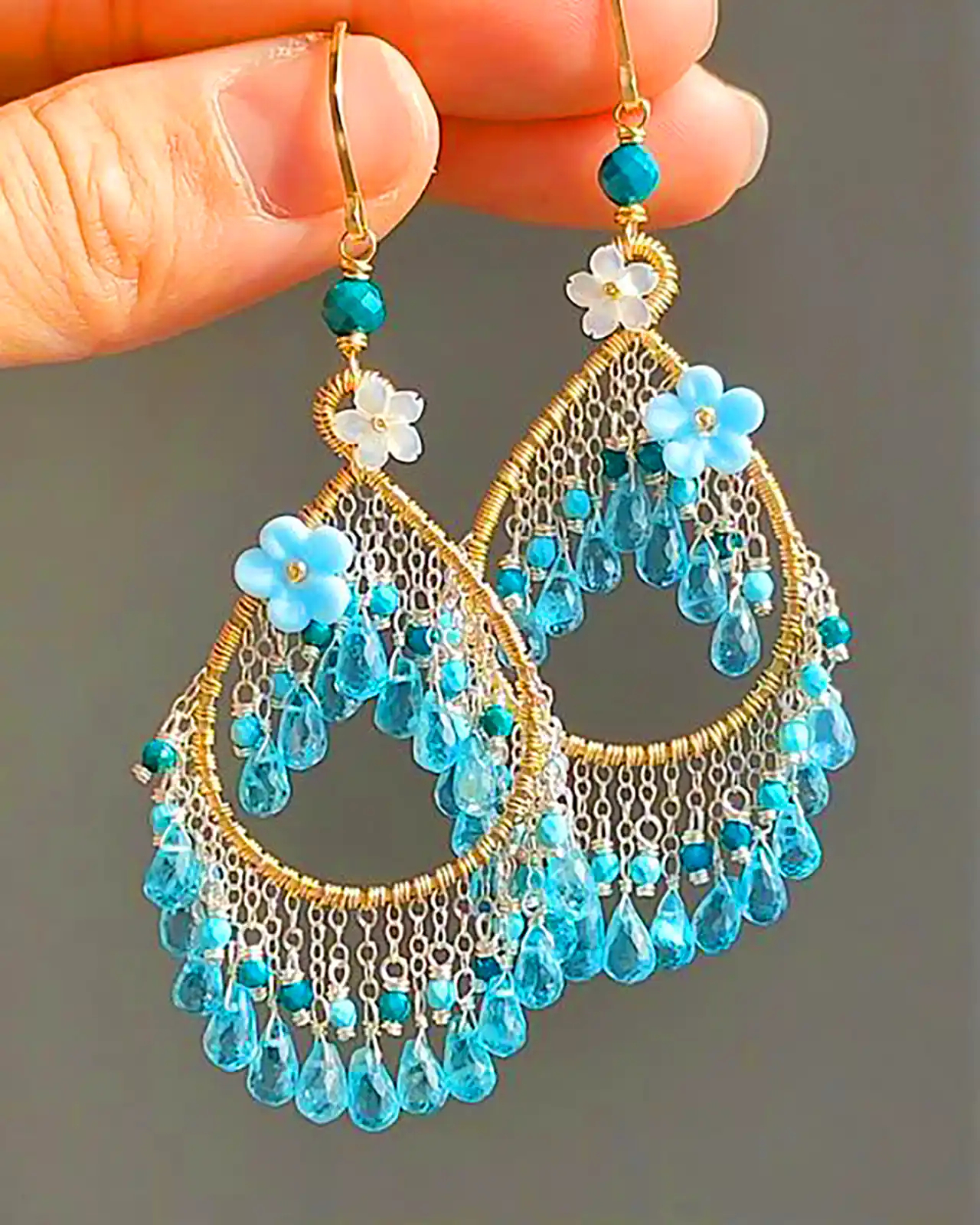 گوشواره منگوله دار خاص 