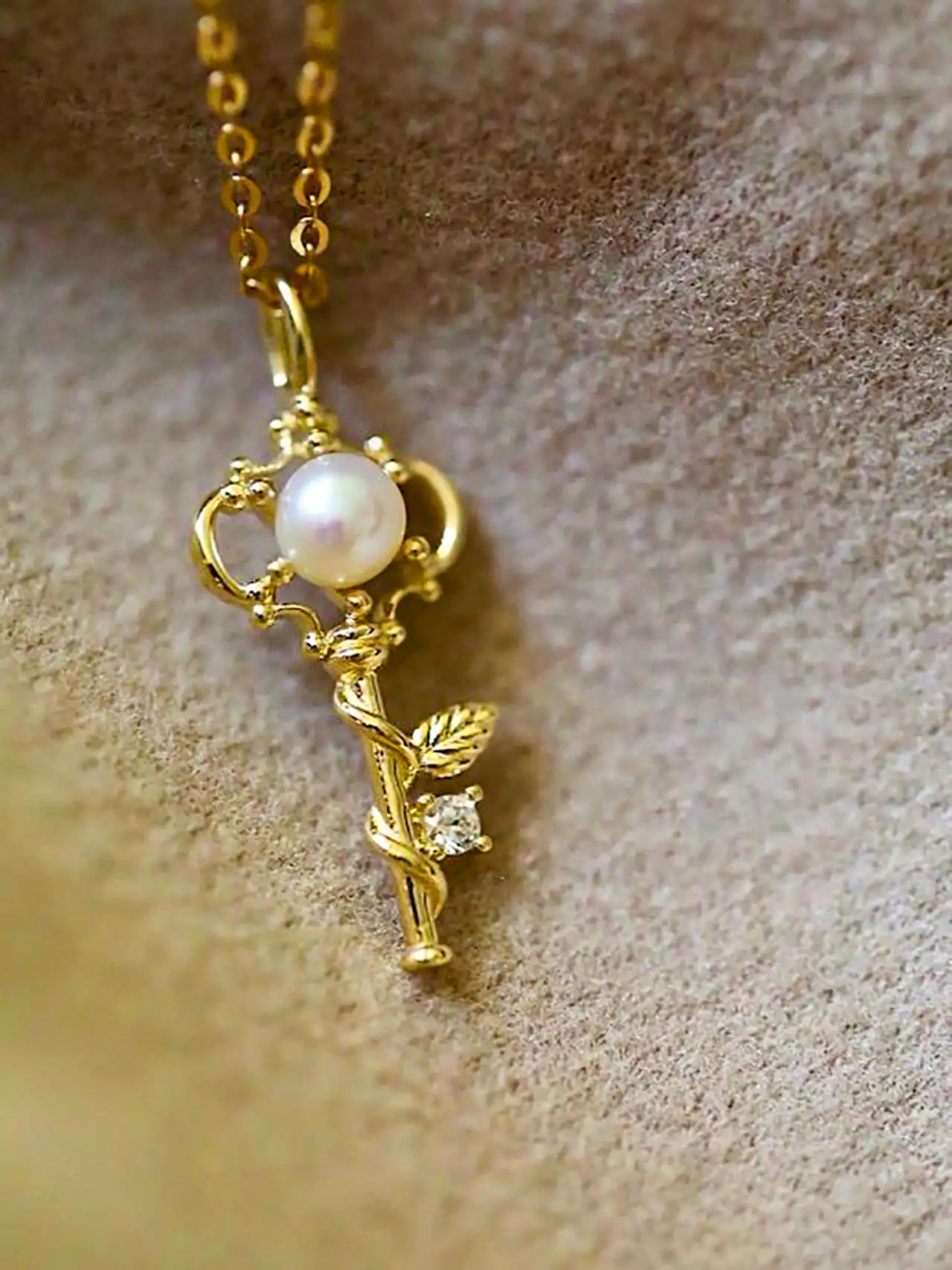 گردنبند طلا طرح کلید