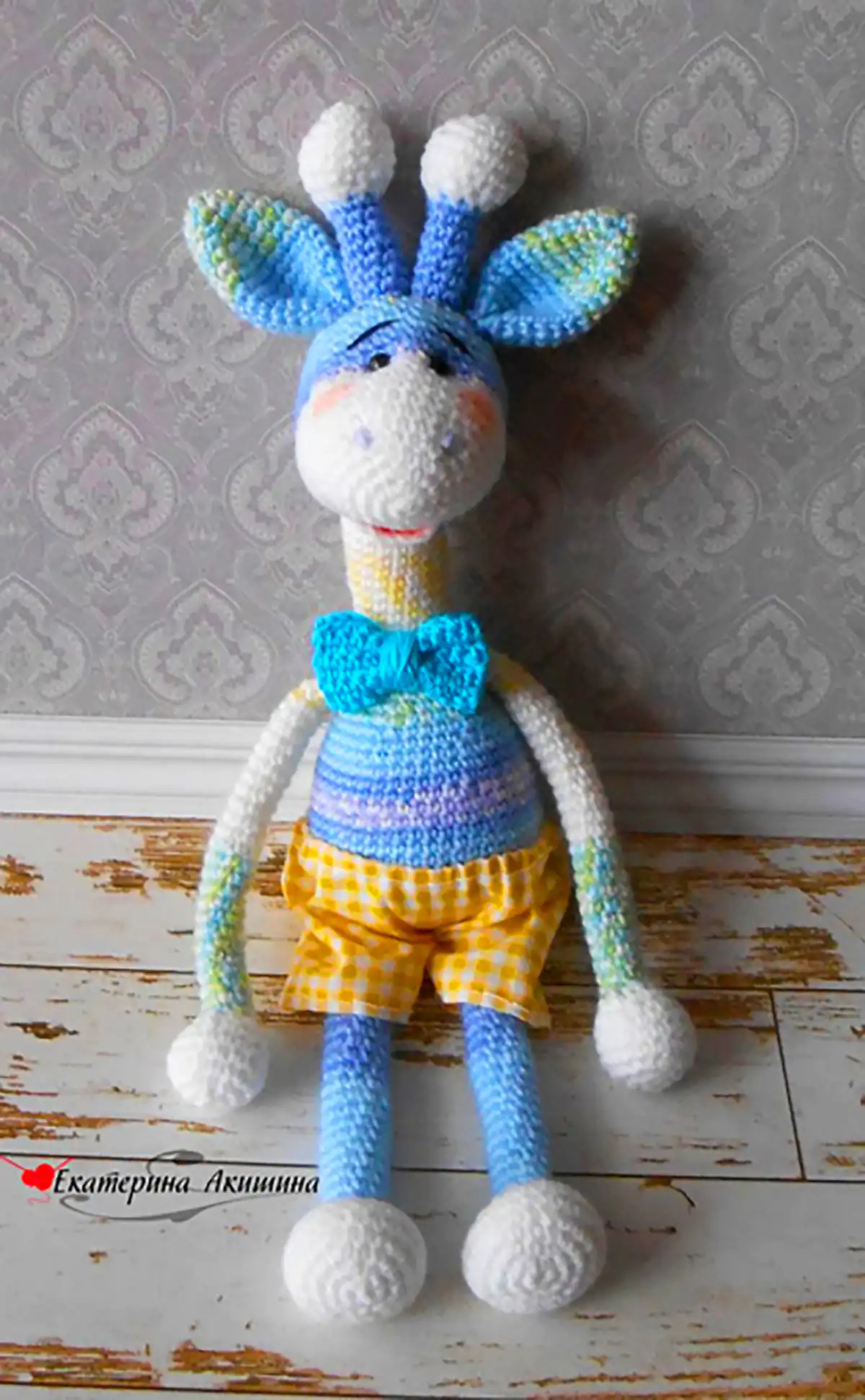 عروسک بافتنی زرافه دخترانه