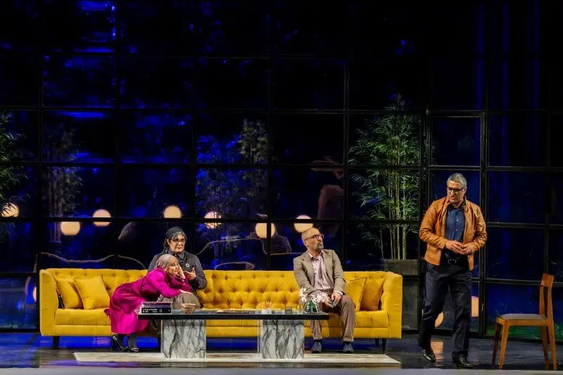 نمایش آن سوی آینه با بازی پژمان جمشیدی و ریما رامین فر