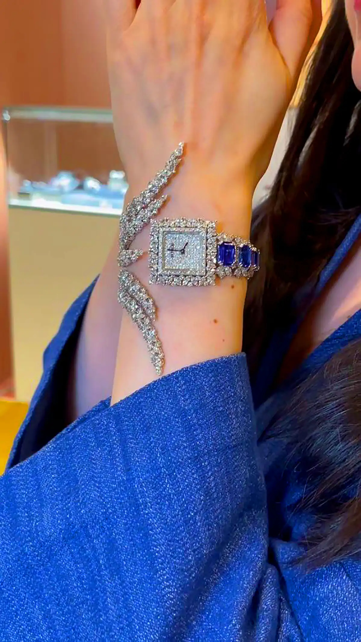 ساعت زنانه با طراحی بی نظیر