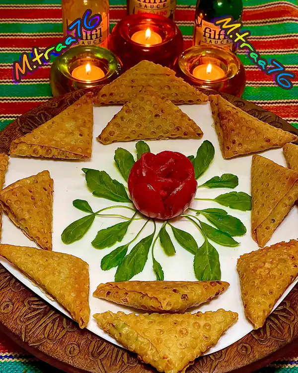 تزیین سمبوسه