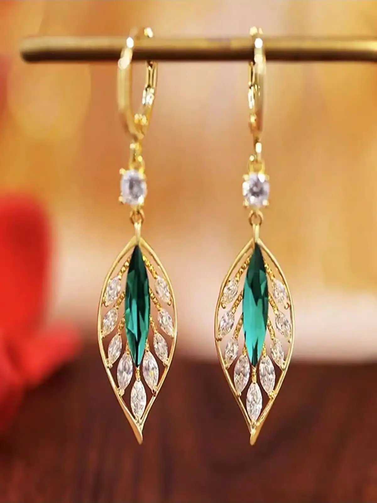 گوشواره شیک و زیبا زنانه 