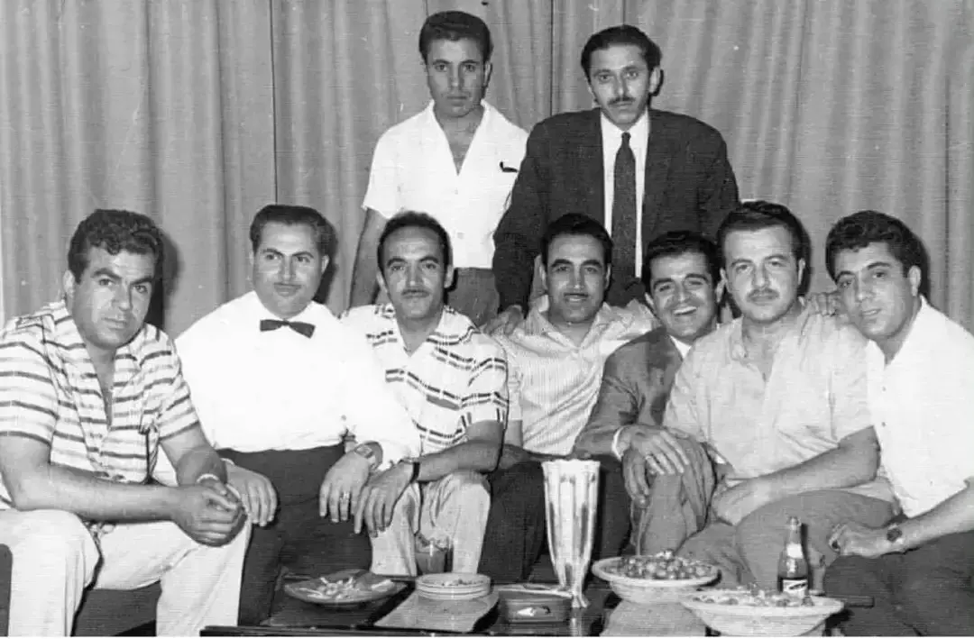 سفر در زمان / عکس «گلپا، ایرج، منوچهر نوذری و ناصر ملک مطیعی» در یک دورهمی؛ دهه 30 سفر در زمان / عکس «گلپا، ایرج، منوچهر نوذری و ناصر ملک مطیعی» در یک دورهمی؛ دهه 30