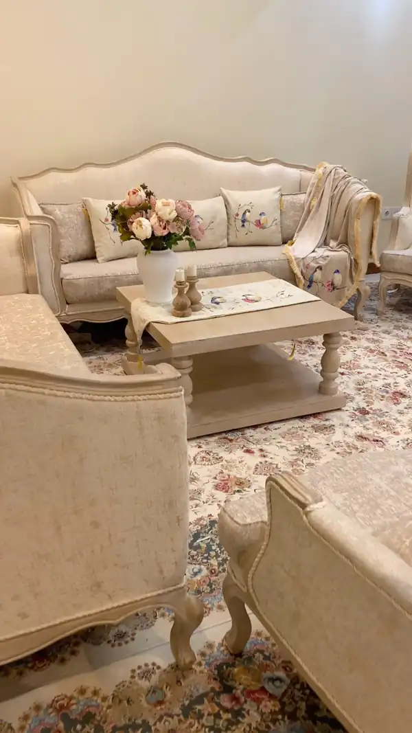 مدل های چیدمان روی میز جلو مبلی