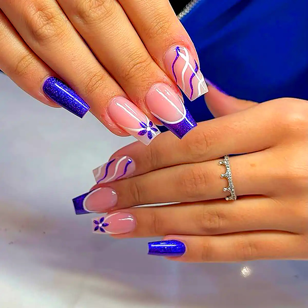 طرح ناخن آبی شیک