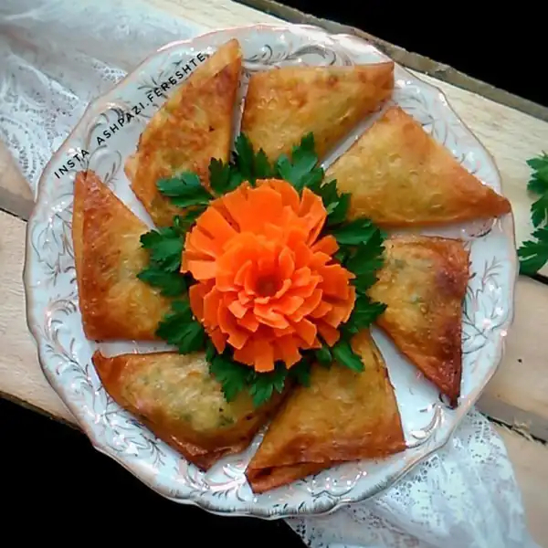 تزیین سمبوسه