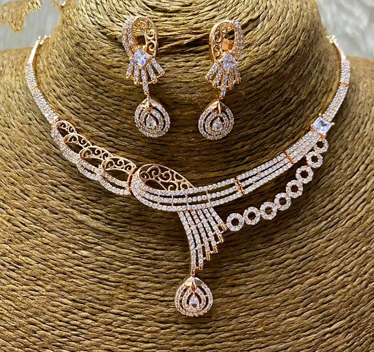 سرویس طلا زیبا و لوکس