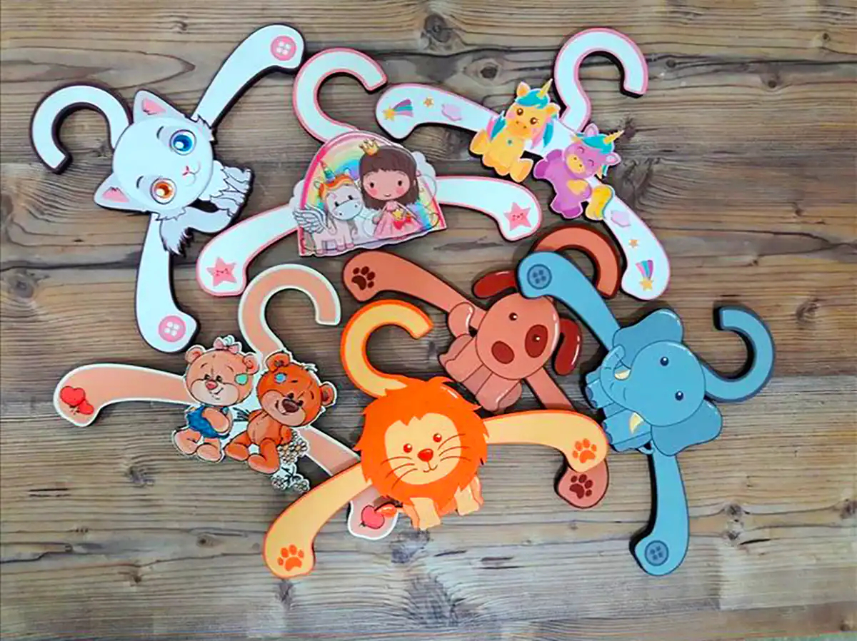 چوب لباسی فانتزی برای سیسمونی