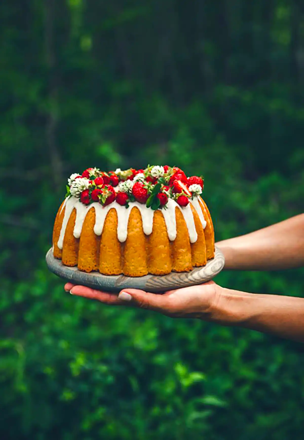 دیزاین کیک وانیلی خونگی