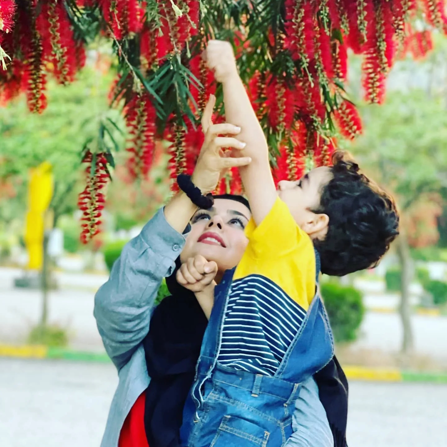 شعله رزمجو و پسرش شایان
