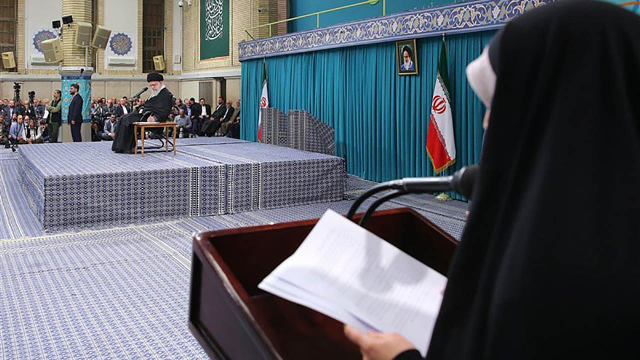 فاطمه‌سادات هوشمند میرحسینی، نماینده دفتر تحکیم وحدت