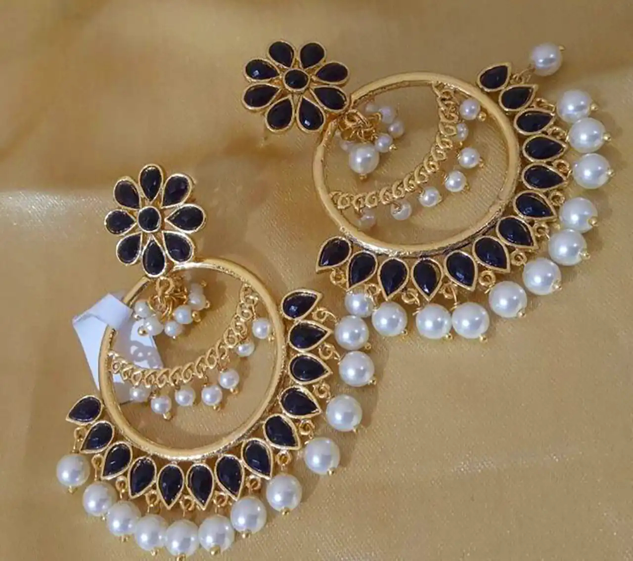 گوشواره کلاسیک زنانه