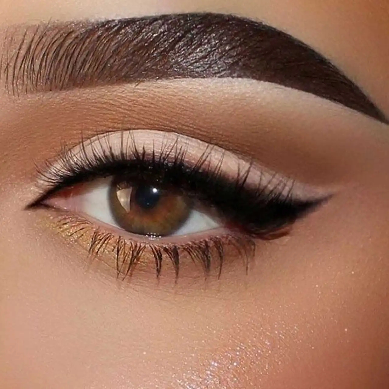 مدل چشم بادامی + زیباترین مدل های چشم بادامی به همراه آرایش مناسب