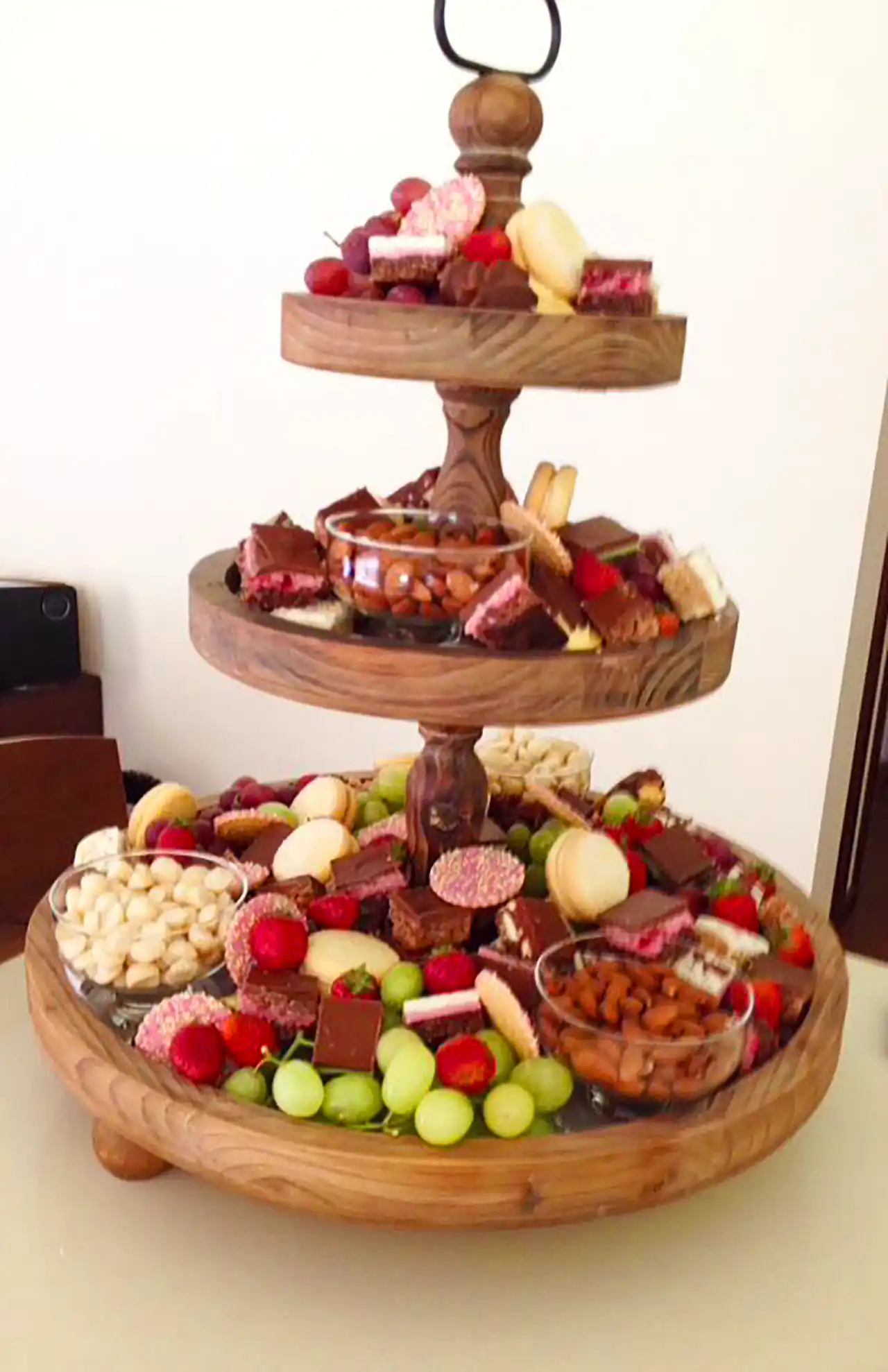 شیرینی خوری طبقاتی چوبی