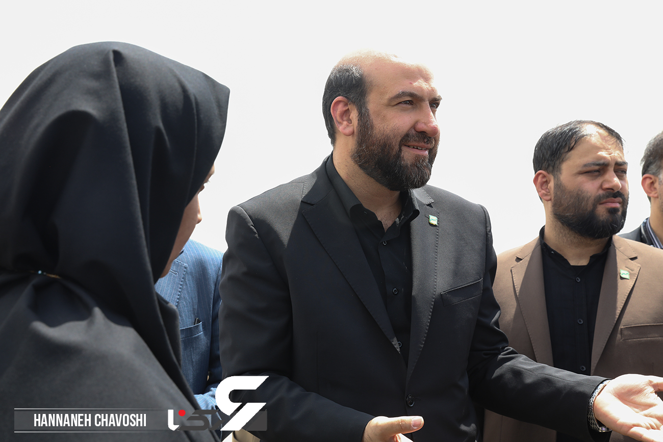 بازدید رئیس سازمان ملی استاندارد ایران از خودروهای وارداتی در گمرک غرب تهران
