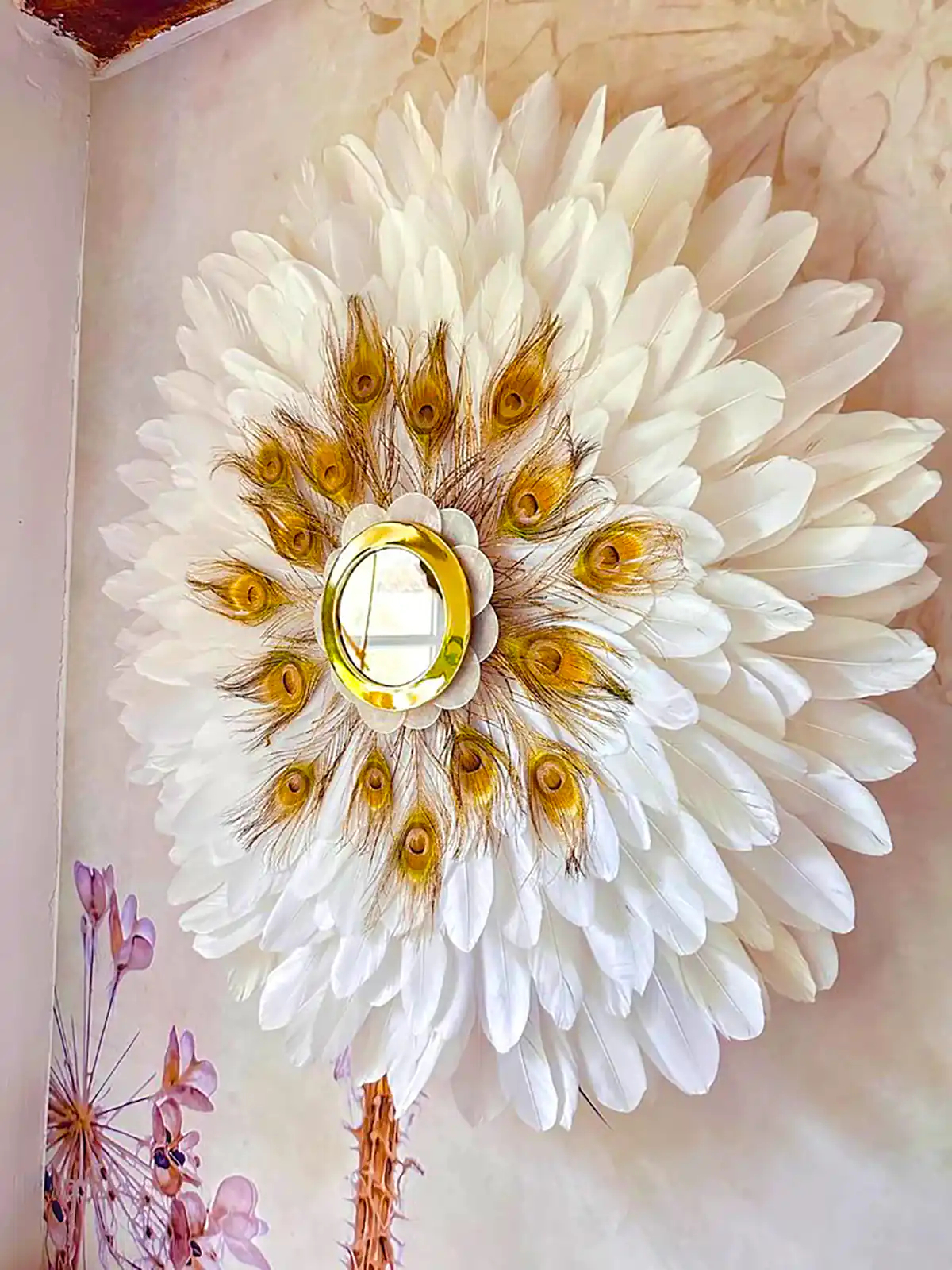 آینه تزئینی با پرطاووس