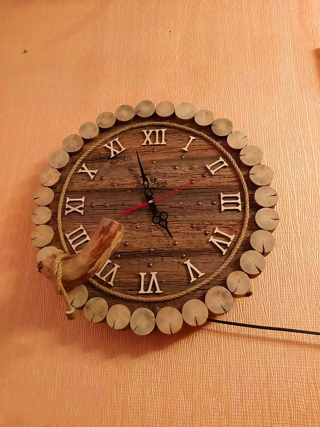 ساعت دیواری روستیک چوبی 