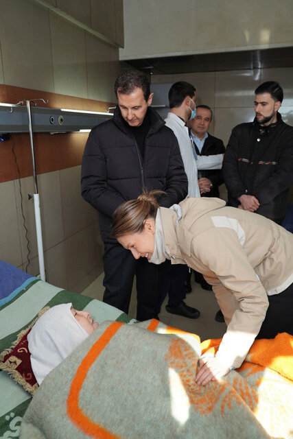 عیادت بشار اسد و همسرش از زلزله‌ زدگان سوری + فیلم