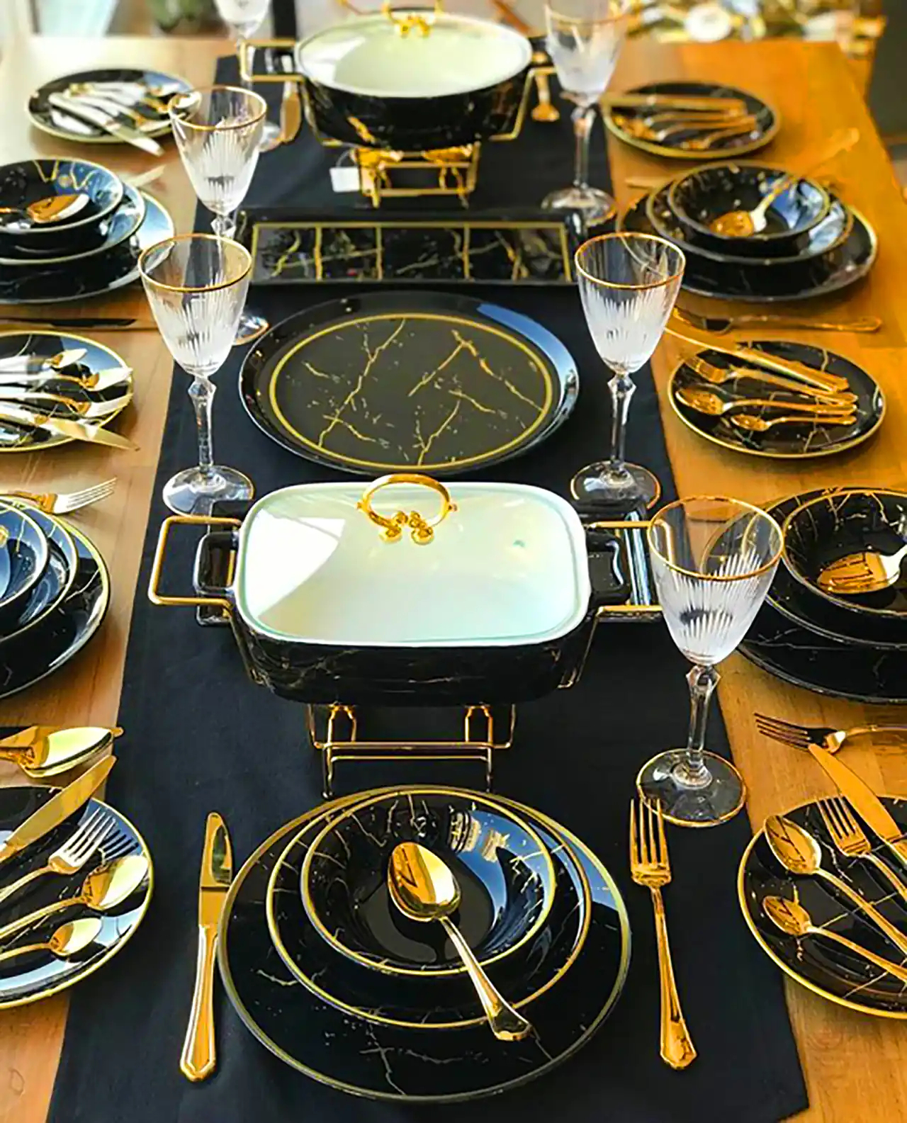 ظروف مشکی برای جهیزیه 