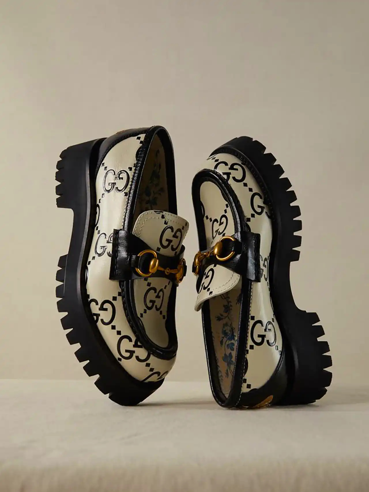 کالج شیک و کلاسیک