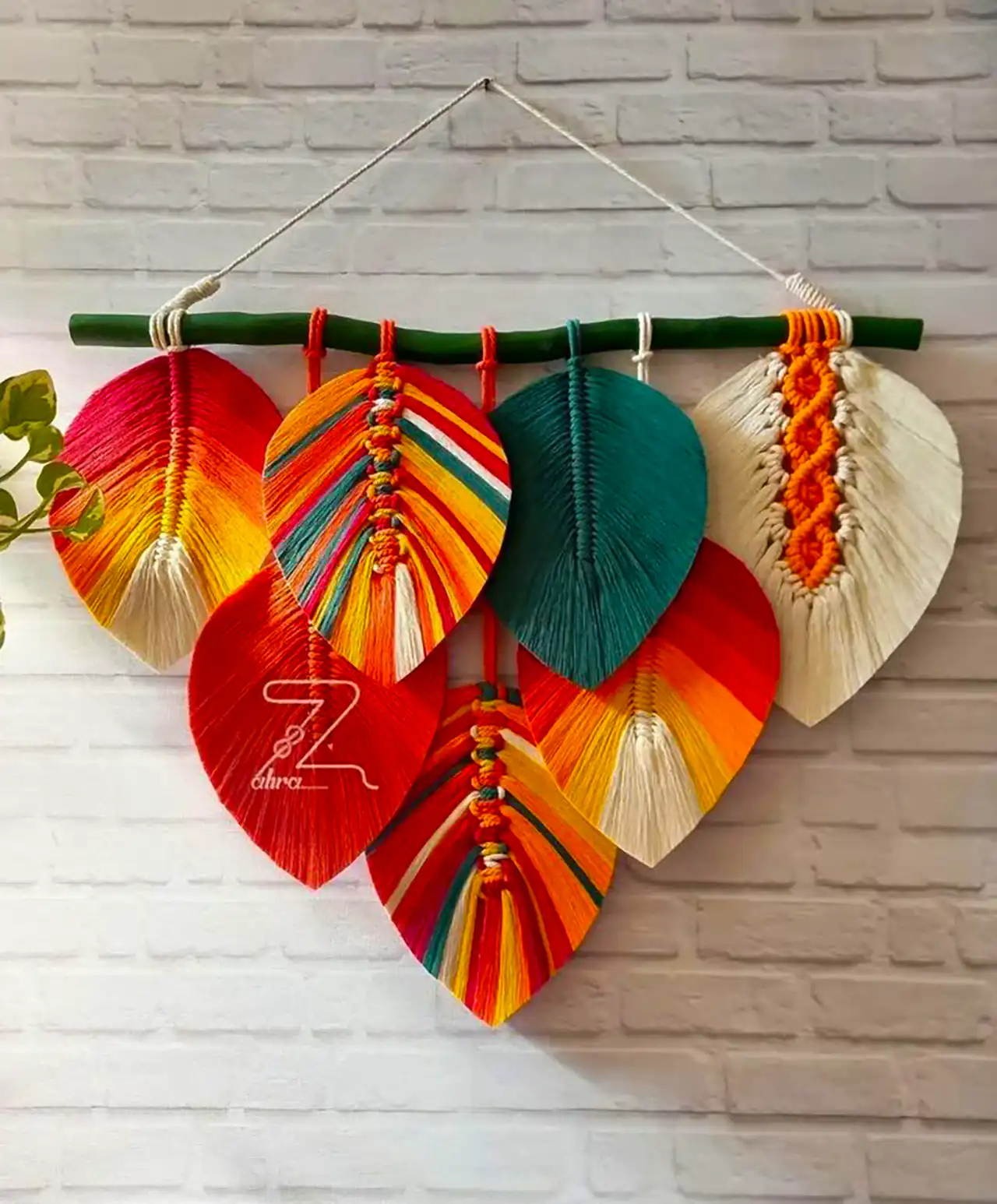 دیوارکوب مکرومه برگی