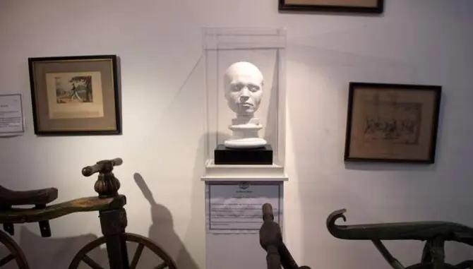 دوچرخه 200 ساله شد