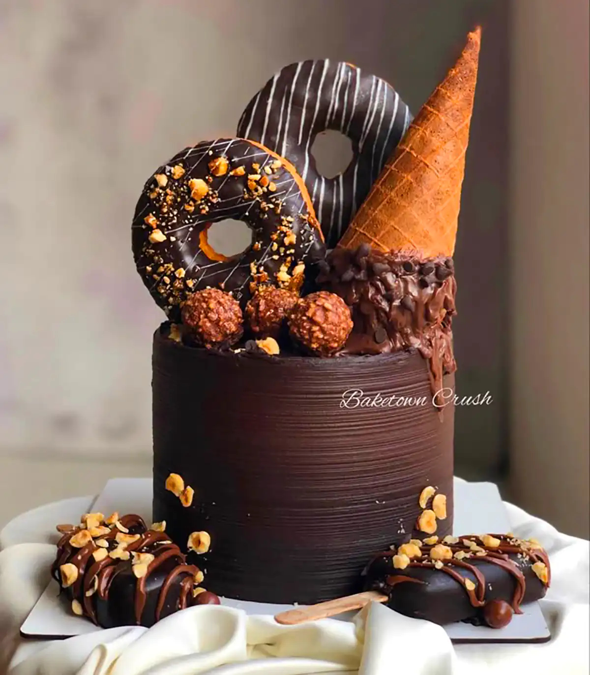 کیک مغزدار خامه ای
