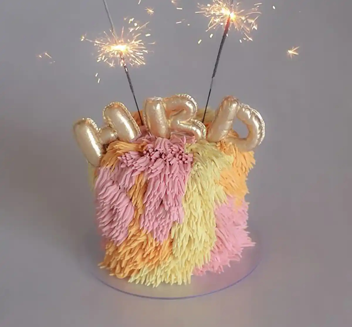 کیک تولد دخترانه فانتزی