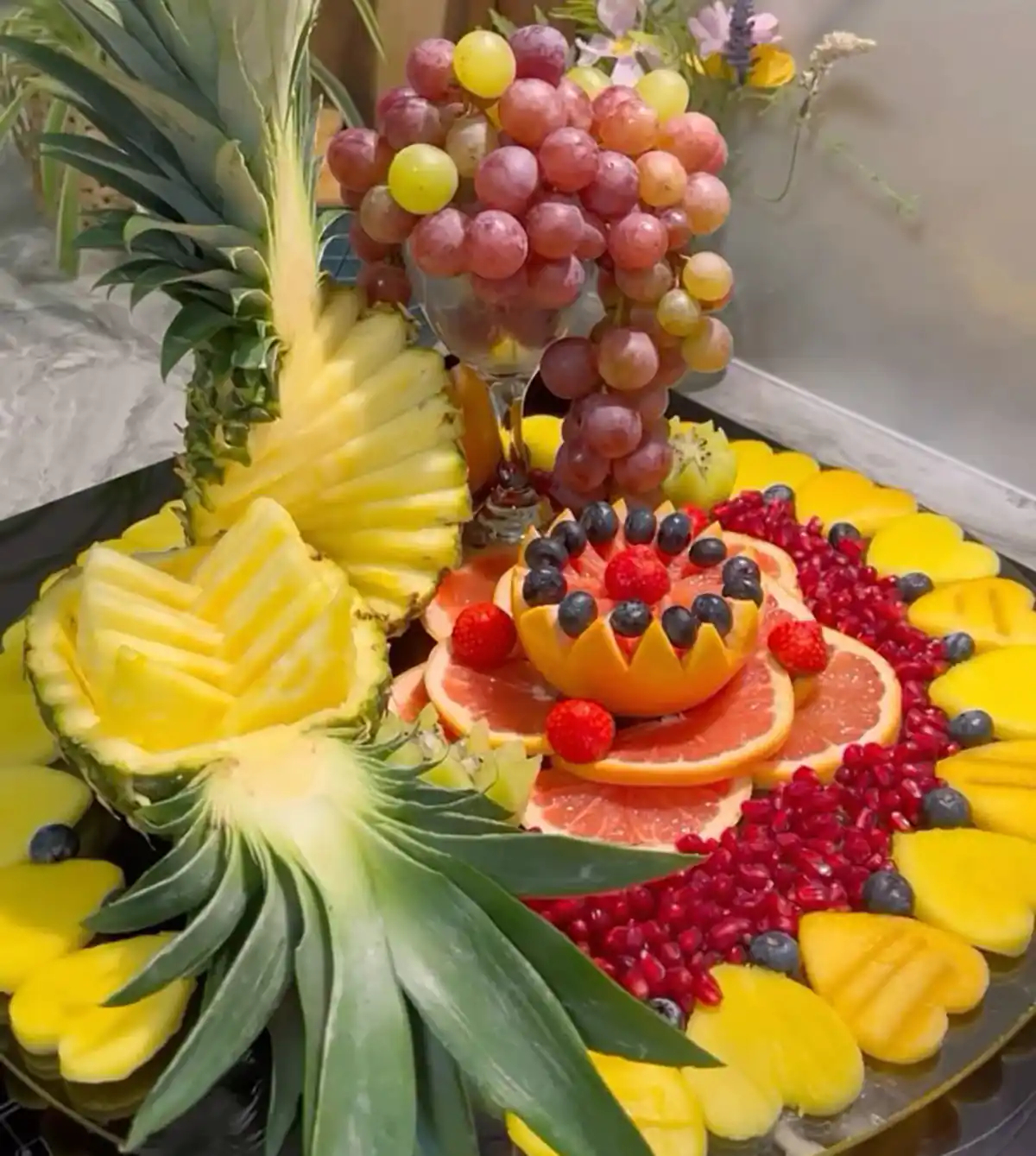 تزیین سینی میوه تزیین میوه برای تولد تزیین میوه برای مهمانی ساده چیدمان میوه در ظرف تزیین میوه سالم تزیین میوه خرد شده 