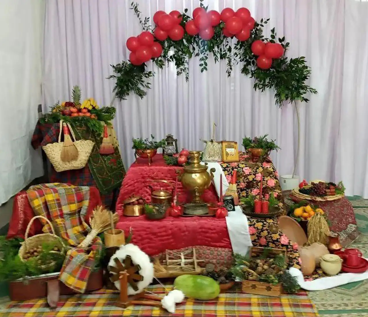 تزیین شب یلدا + زیباترین دیزاین و تزیین برای شب یلدا امسال بسیار شیک